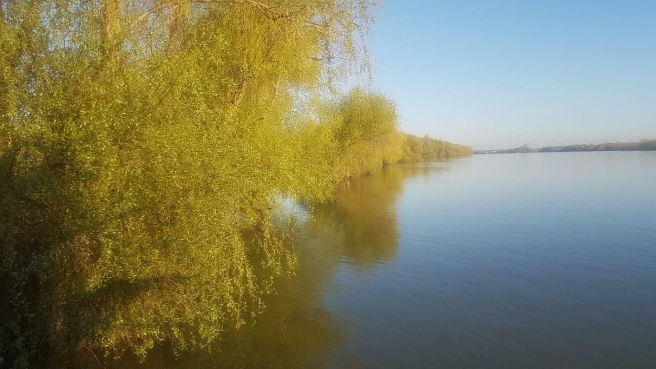 Pontonul Lui Cristian Hotel Mahmudia Buitenkant foto